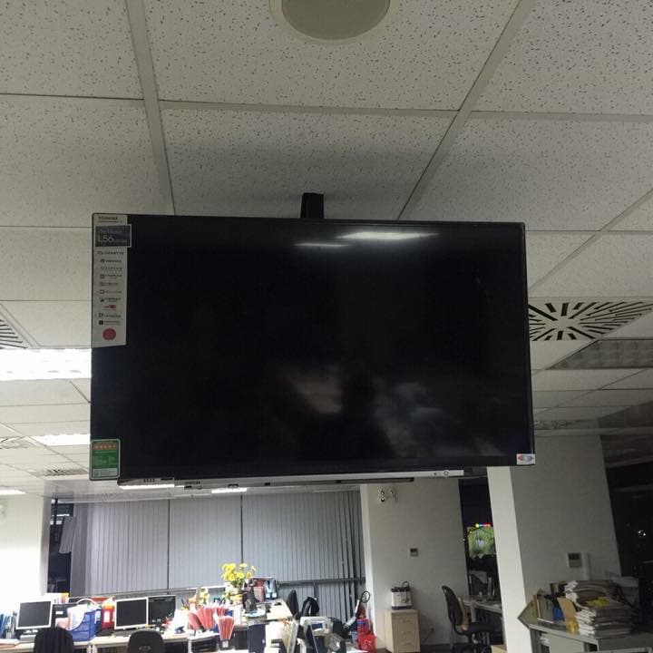 Giá Treo tivi Ngược Trần Giá Treo tivi Ngược Trần